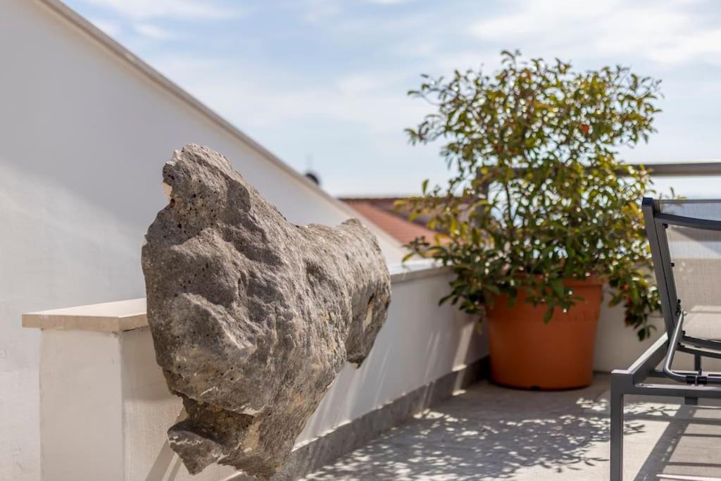 Holiday Home Lolina,Sea On A Palm! Heated Pool Traù Esterno foto
