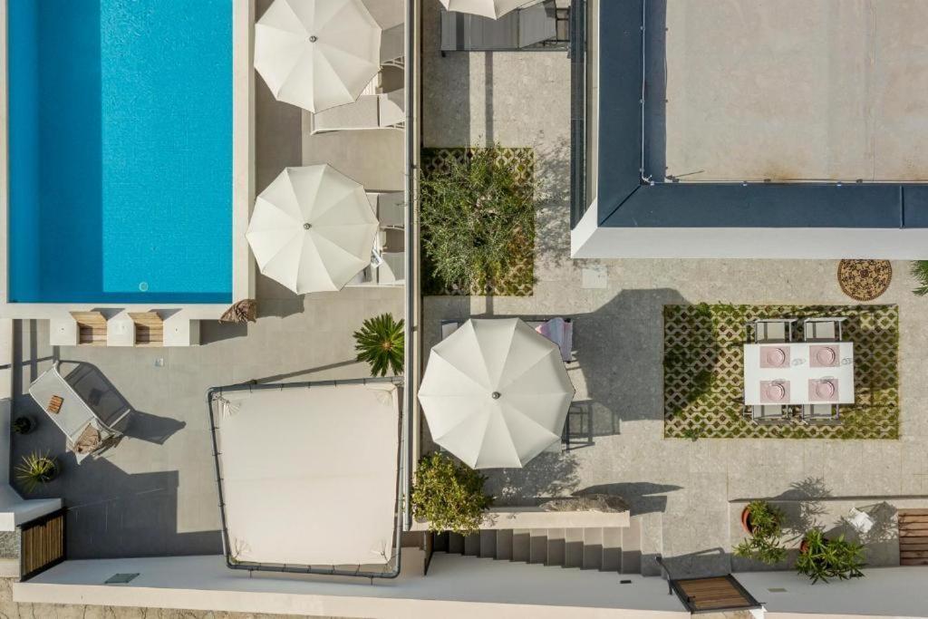 Holiday Home Lolina,Sea On A Palm! Heated Pool Traù Esterno foto